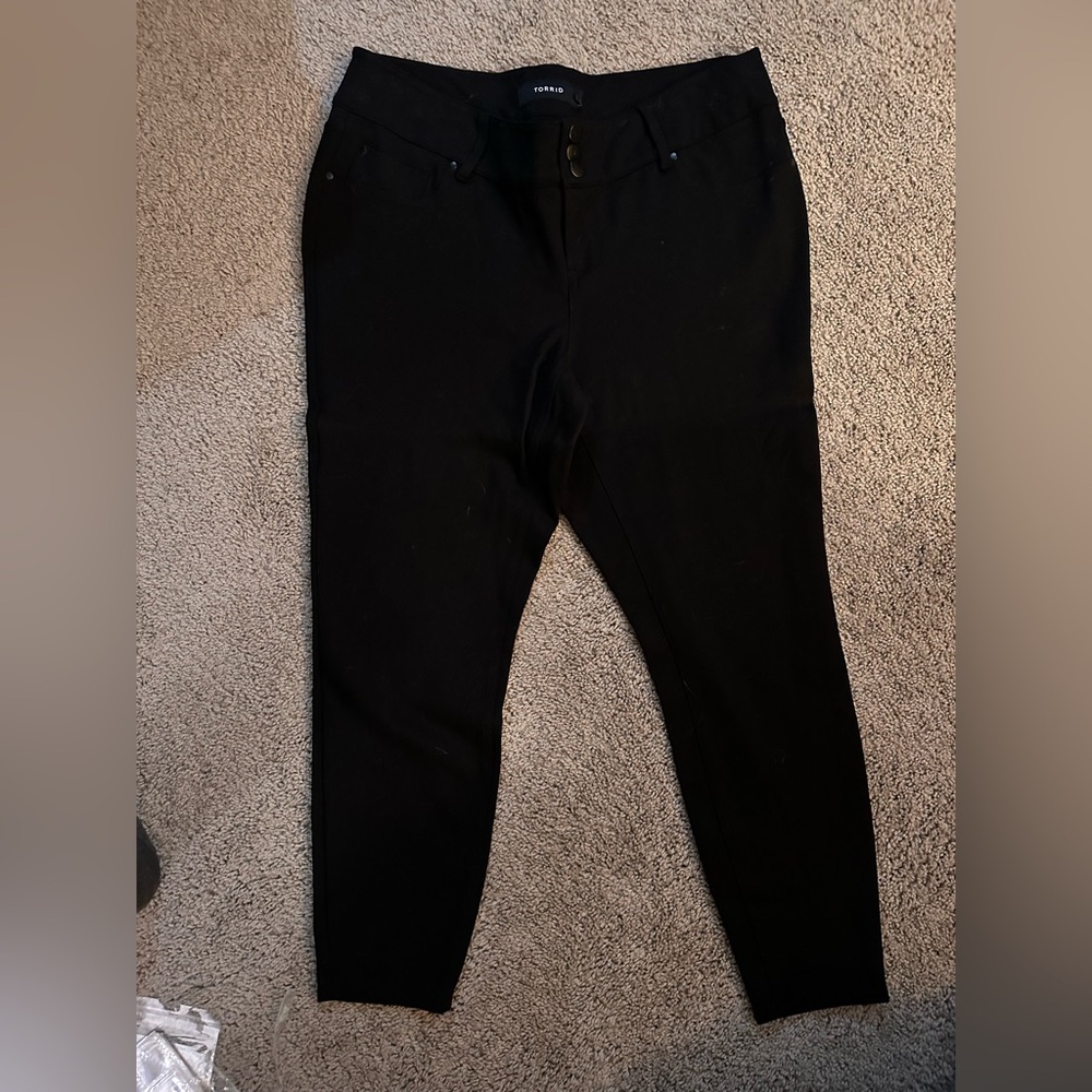 Torrid 16r 26” inseam soft skinny pants